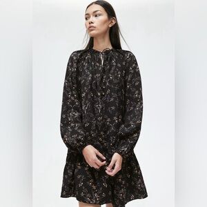 NWT DRAWSTRING-DETAIL DRESS